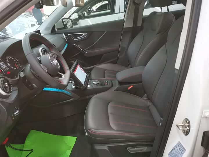 Фото 7 - Audi Q2L