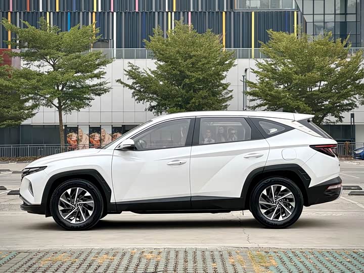 Фото 7 - Hyundai Tucson L