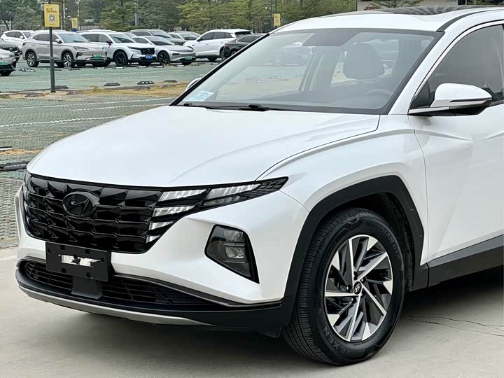 Фото 8 - Hyundai Tucson L