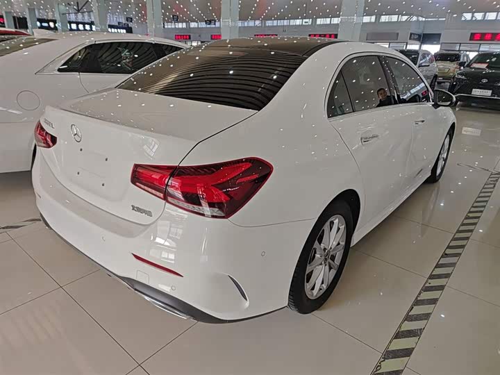 Фото 7 - Mercedes-Benz A-Class