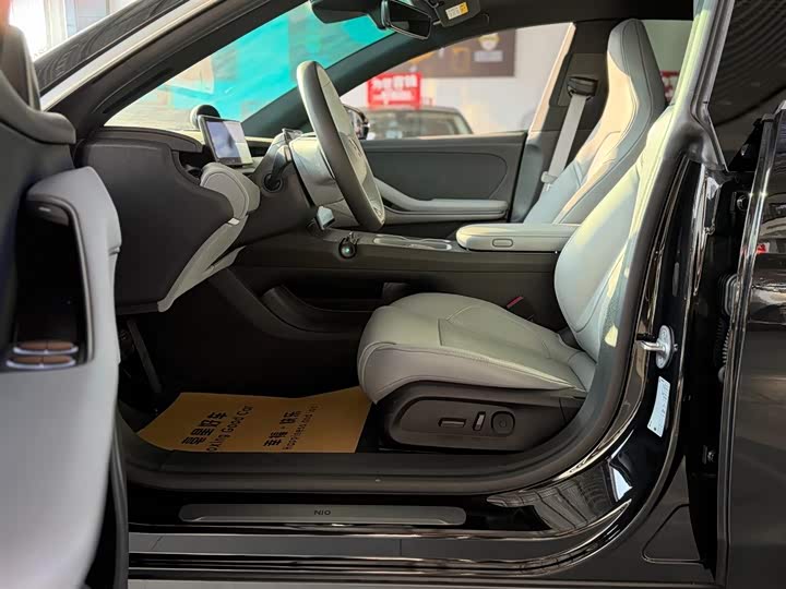 Фото 4 - Nio ET5T