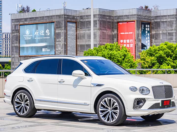 Фото 2 - Bentley Bentayga Hybrid