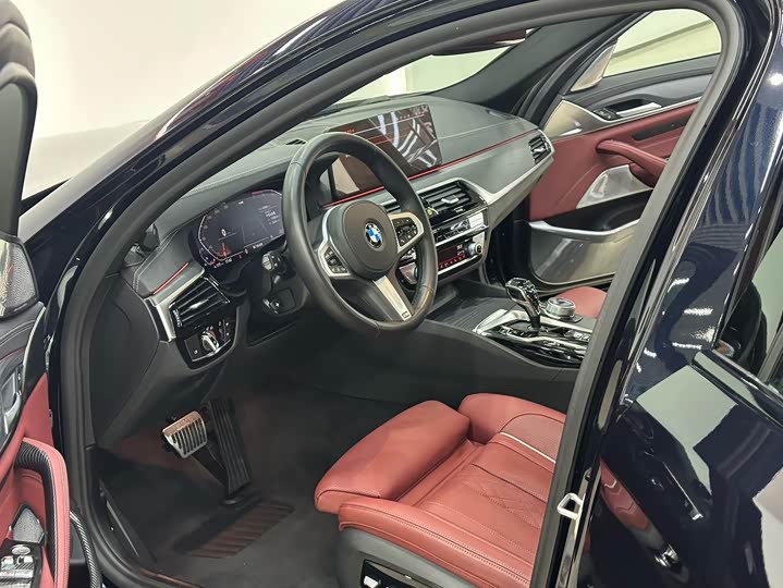 Фото 5 - BMW 5 Series