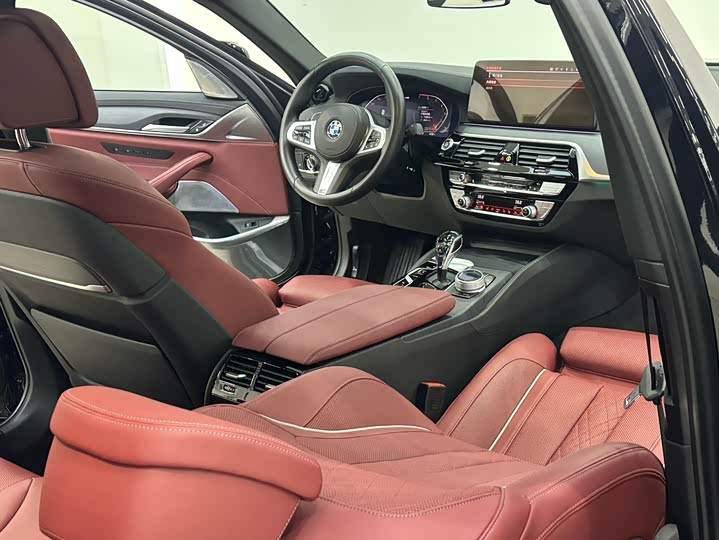 Фото 6 - BMW 5 Series