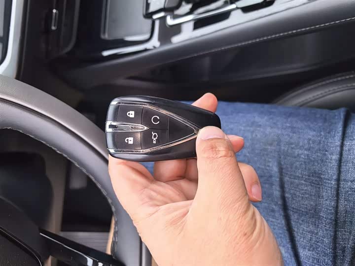 Фото 9 - Changan Raeton Plus