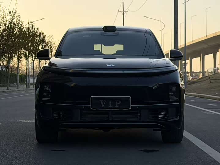 Фото 2 - LiXiang L8