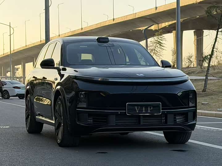 Фото 3 - LiXiang L8