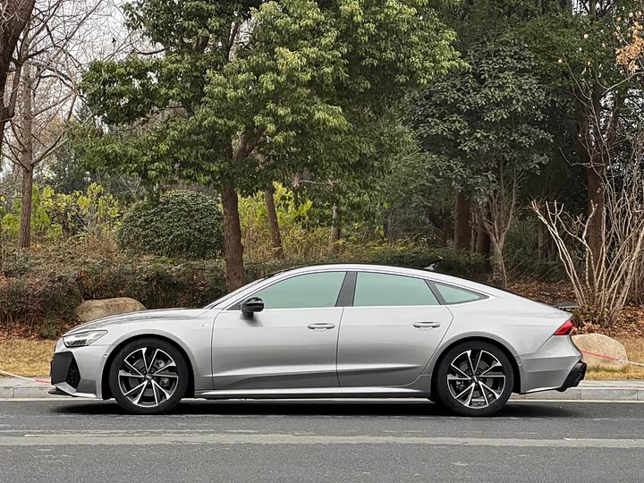 Фото 4 - Audi A7