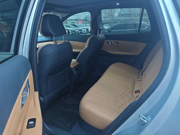 Фото 8 - Geely Galaxy L7