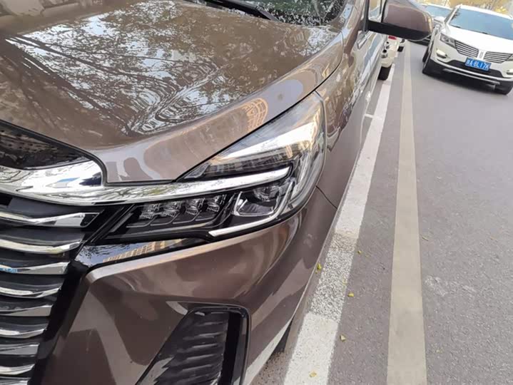 Фото 5 - Buick GL8 ES