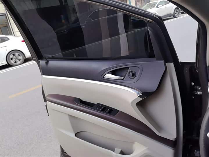 Фото 7 - Buick GL8 ES