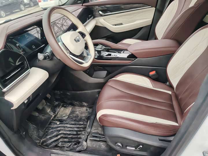 Фото 4 - Geely Monjaro