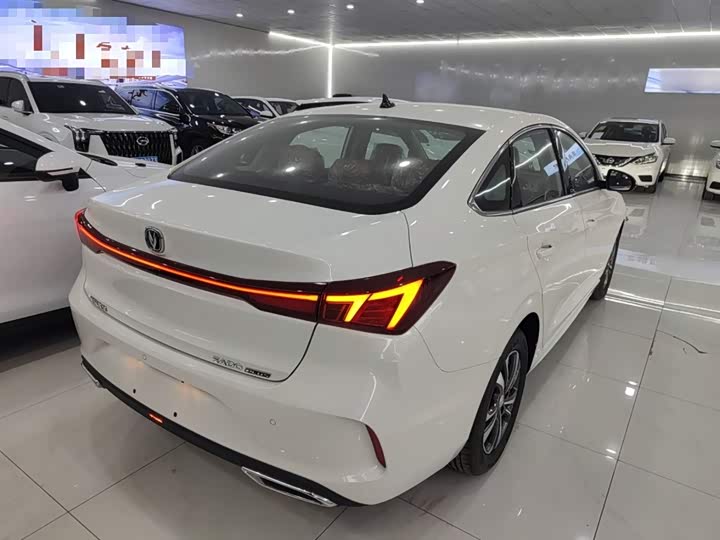 Фото 7 - Changan Eado Plus