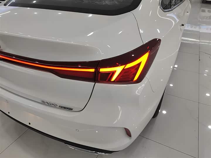 Фото 8 - Changan Eado Plus