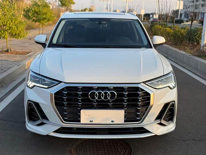 Фото 2 - Audi Q3