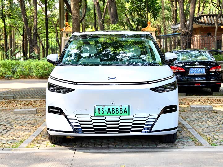 Фото 2 - XPeng X9