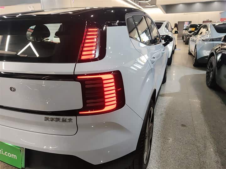 Фото 8 - Volvo EX30