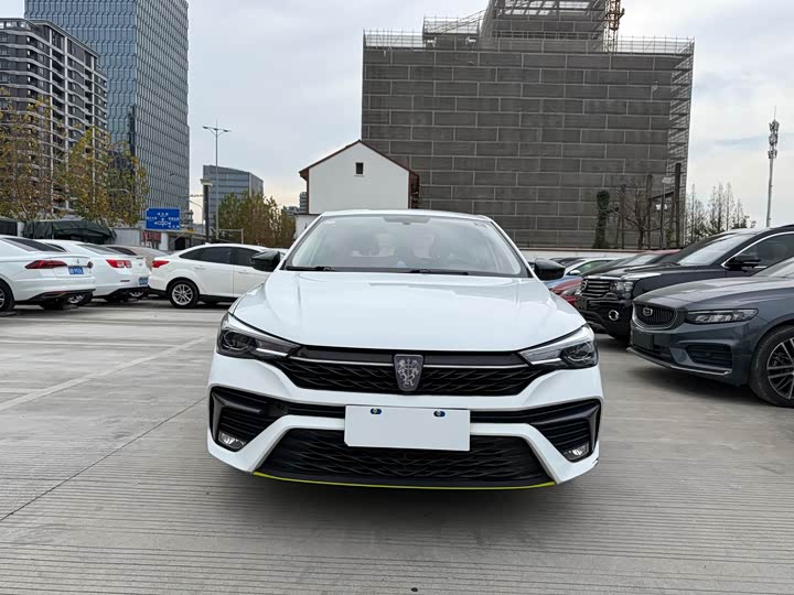Фото 2 - Roewe i5