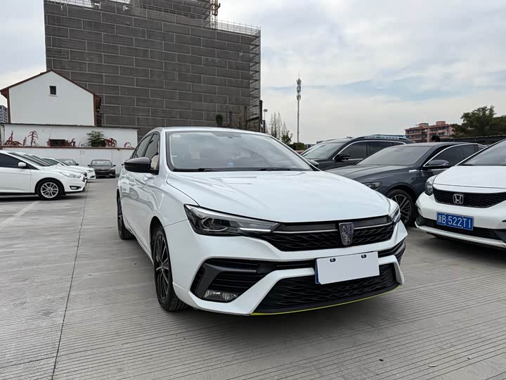 Фото 3 - Roewe i5