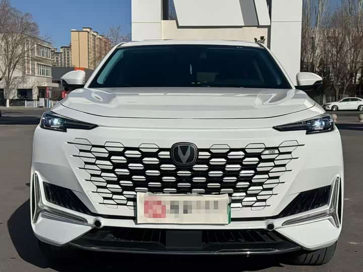 Фото 2 - Changan UNI-K Hybrid