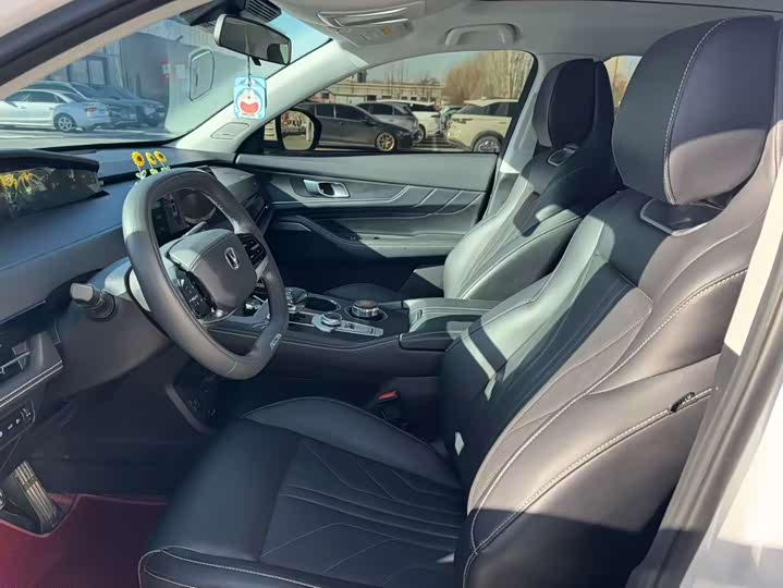 Фото 4 - Changan UNI-K Hybrid