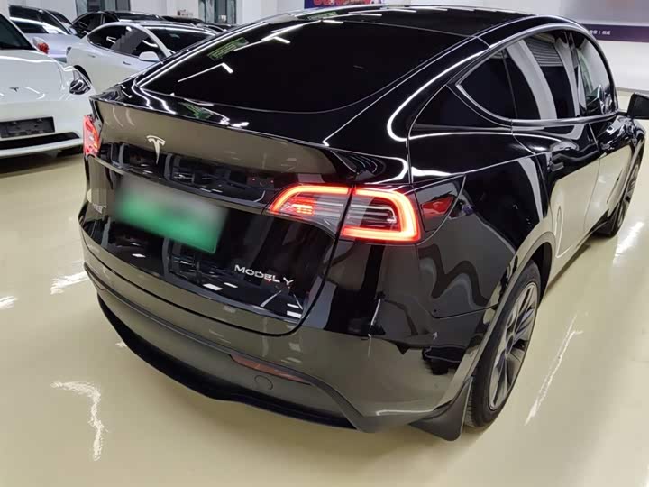 Фото 7 - Tesla Model Y