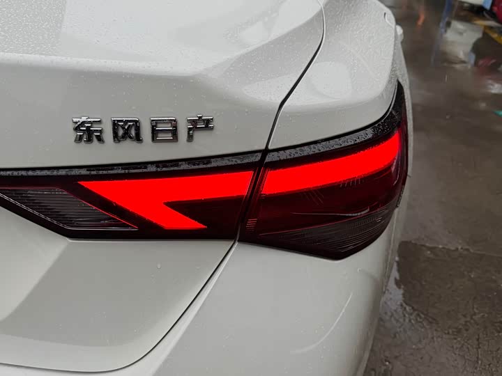 Фото 5 - Nissan Sylphy