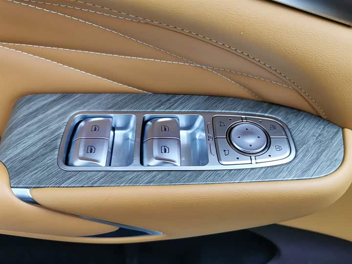 Фото 9 - Tank 500