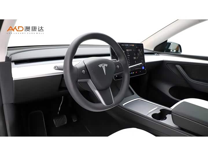 Фото 6 - Tesla Model Y