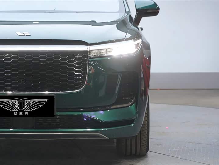 Фото 5 - LiXiang One