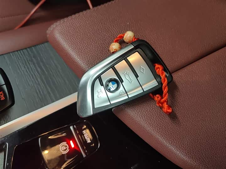 Фото 9 - BMW 5 Series Hybrid