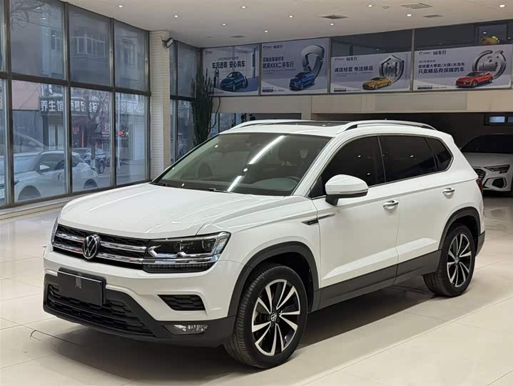 Фото 1 - Volkswagen Tharu