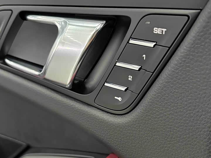 Фото 7 - Porsche Macan