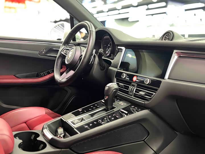 Фото 9 - Porsche Macan