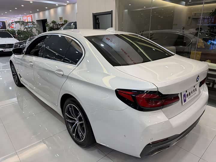 Фото 4 - BMW 5 Series