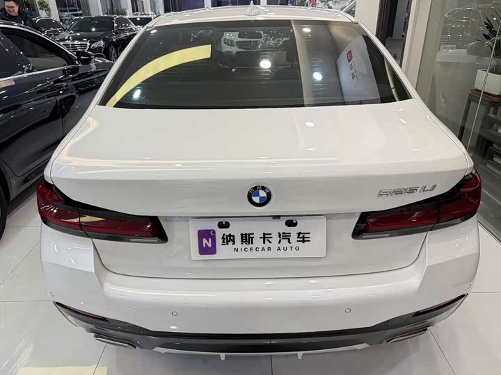 Фото 5 - BMW 5 Series