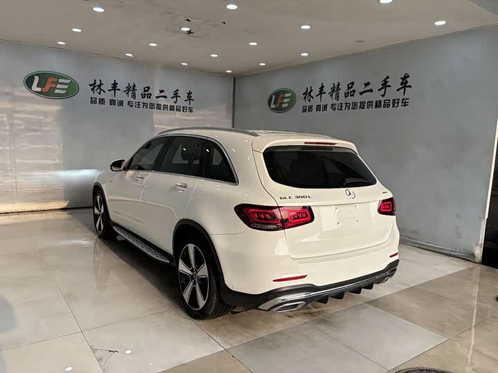 Фото 8 - Mercedes-Benz GLC-Class