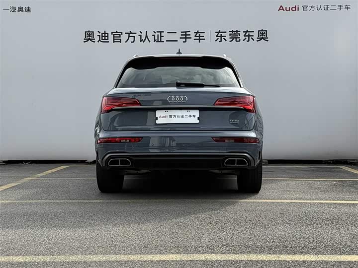 Фото 5 - Audi Q5L