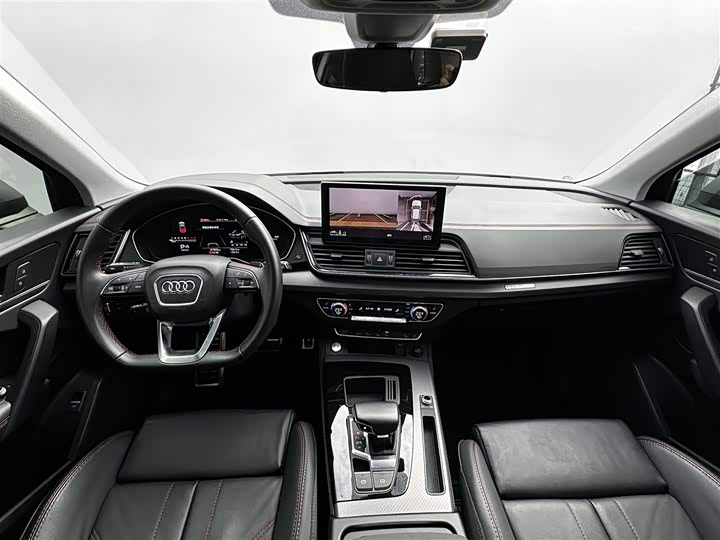 Фото 6 - Audi Q5L