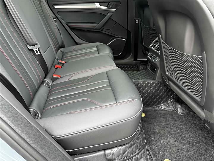 Фото 7 - Audi Q5L