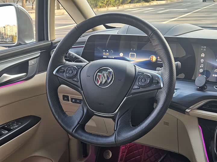 Фото 9 - Buick GL8 ES