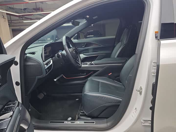 Фото 7 - Cadillac Lyriq