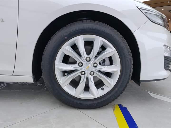 Фото 6 - Chevrolet Malibu XL