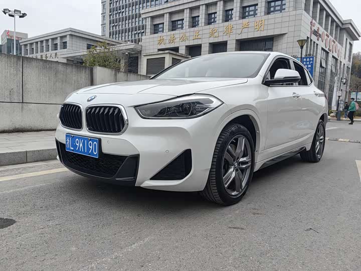 Фото 1 - BMW X2
