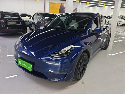 Фото 1 - Tesla Model Y