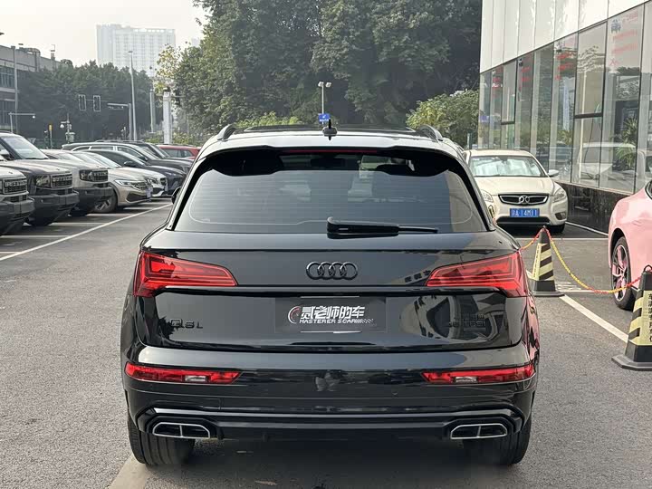 Фото 5 - Audi Q5L