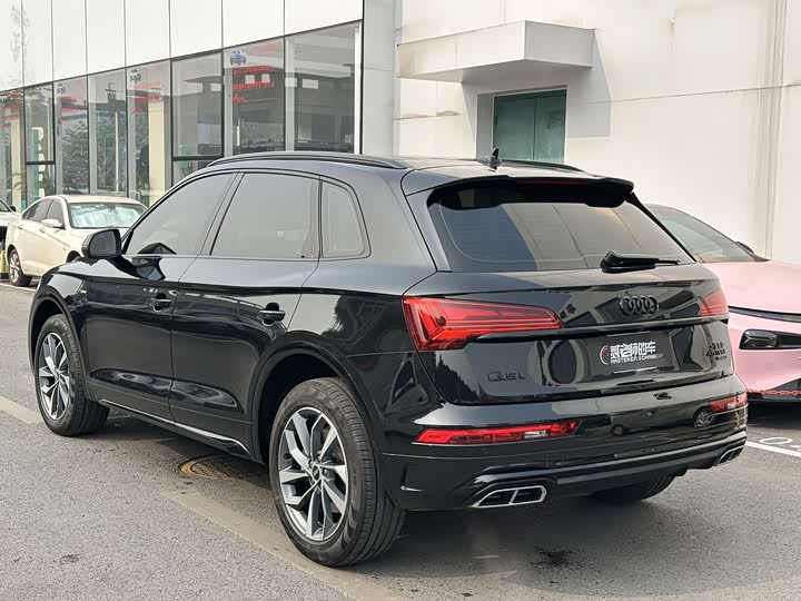 Фото 6 - Audi Q5L