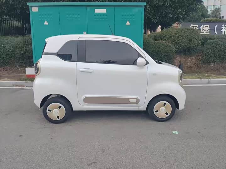 Фото 2 - Bestune Pony