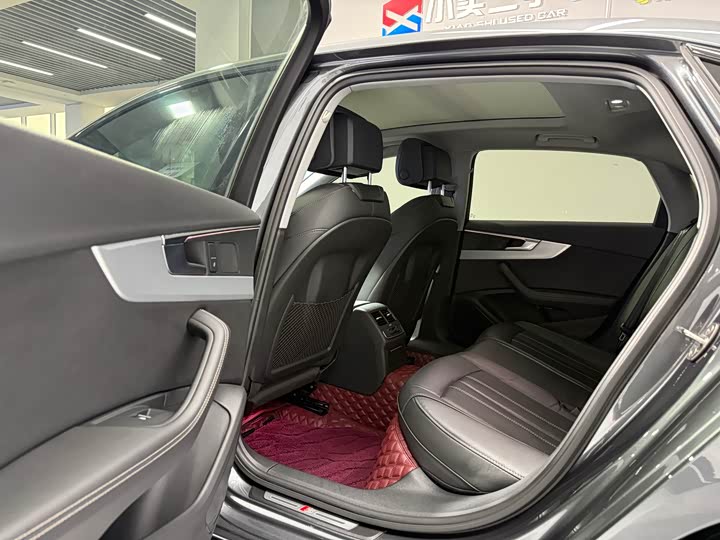 Фото 5 - Audi A4L