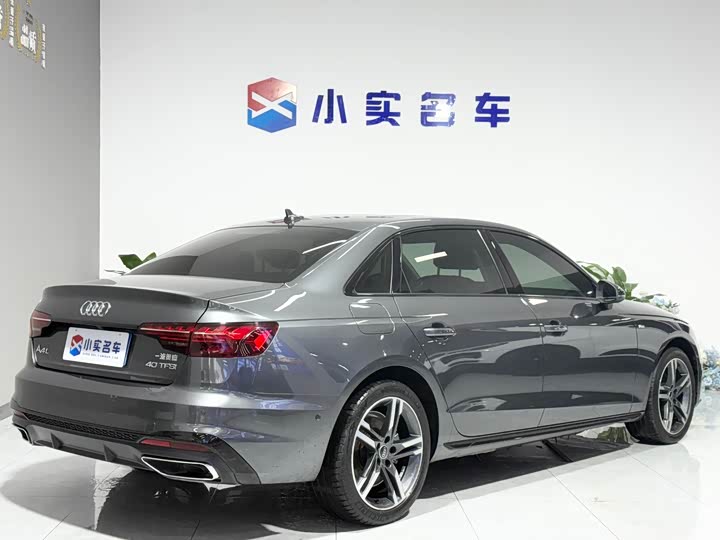 Фото 7 - Audi A4L